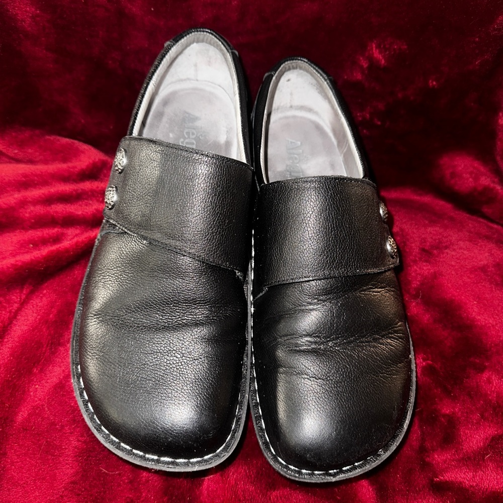 Alegria Delilah Black